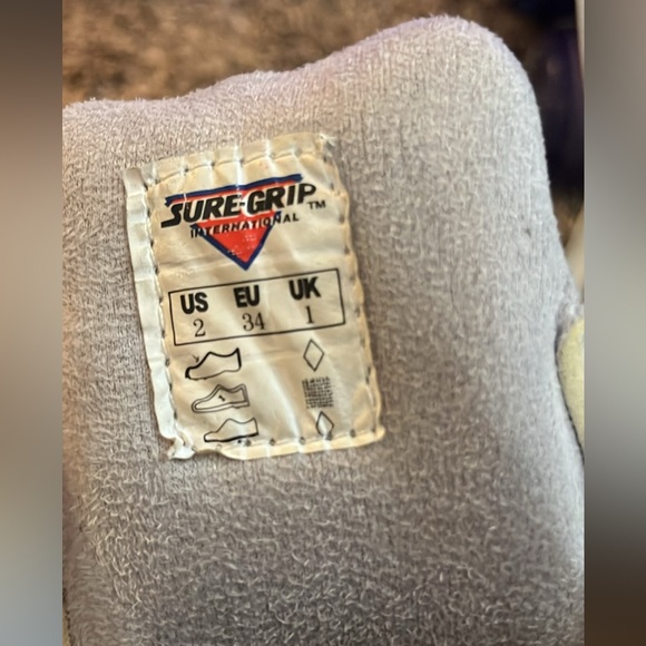 Retro White Roller Skates - Picture 6 of 6